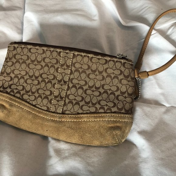 Coach Handbags - Coach Wristlet